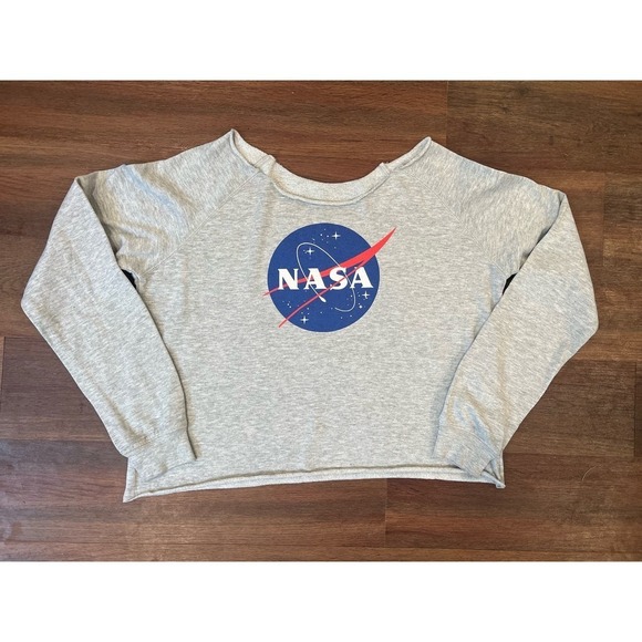 Lot of 2 Kiss Nasa Graphic Cropped Sweat Shirts - Picture 9 of 9